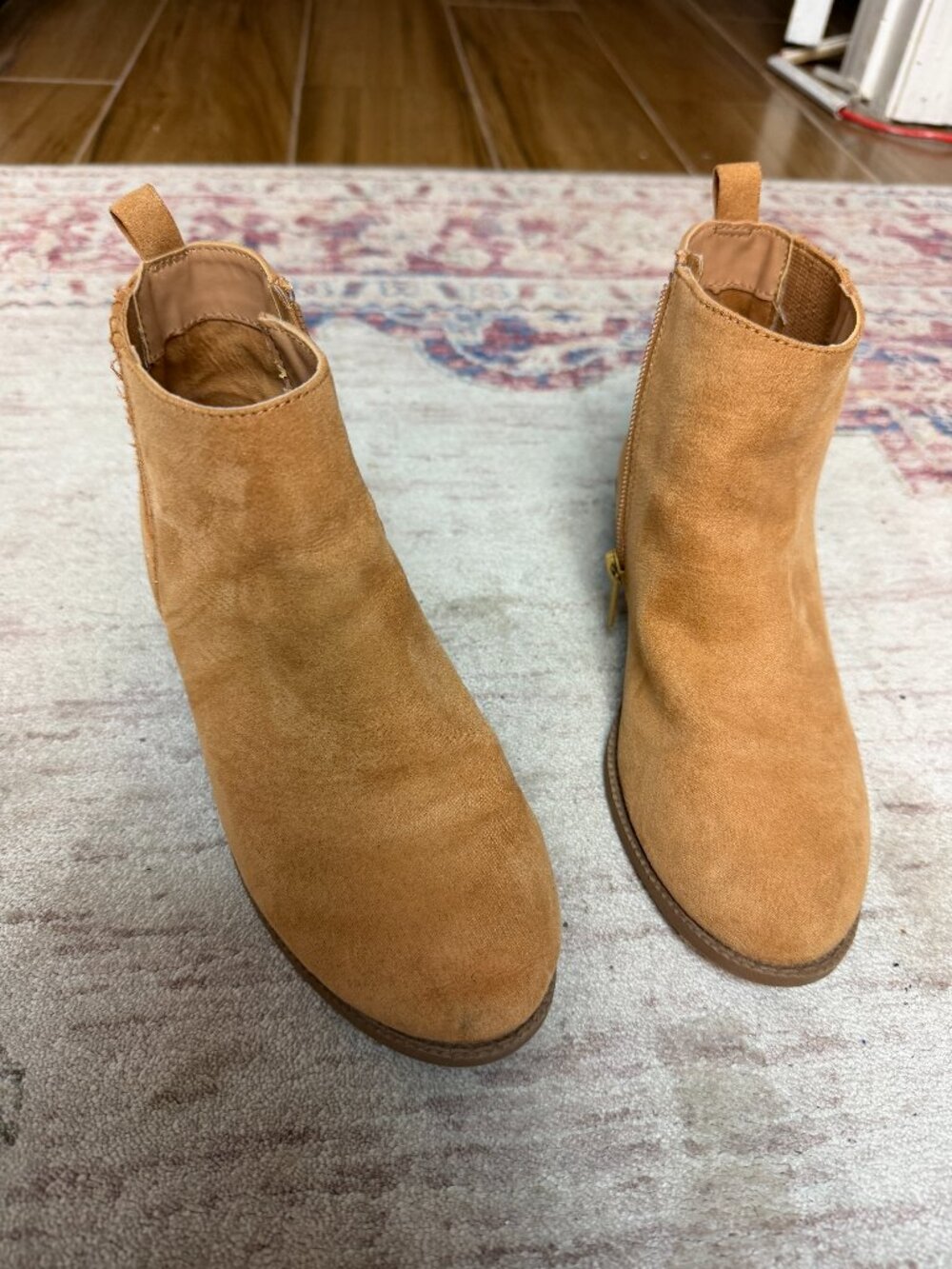 Treasure & Bond Kids' Girls Tan Suede Boots Size 2 Big Kids-In Great Shape